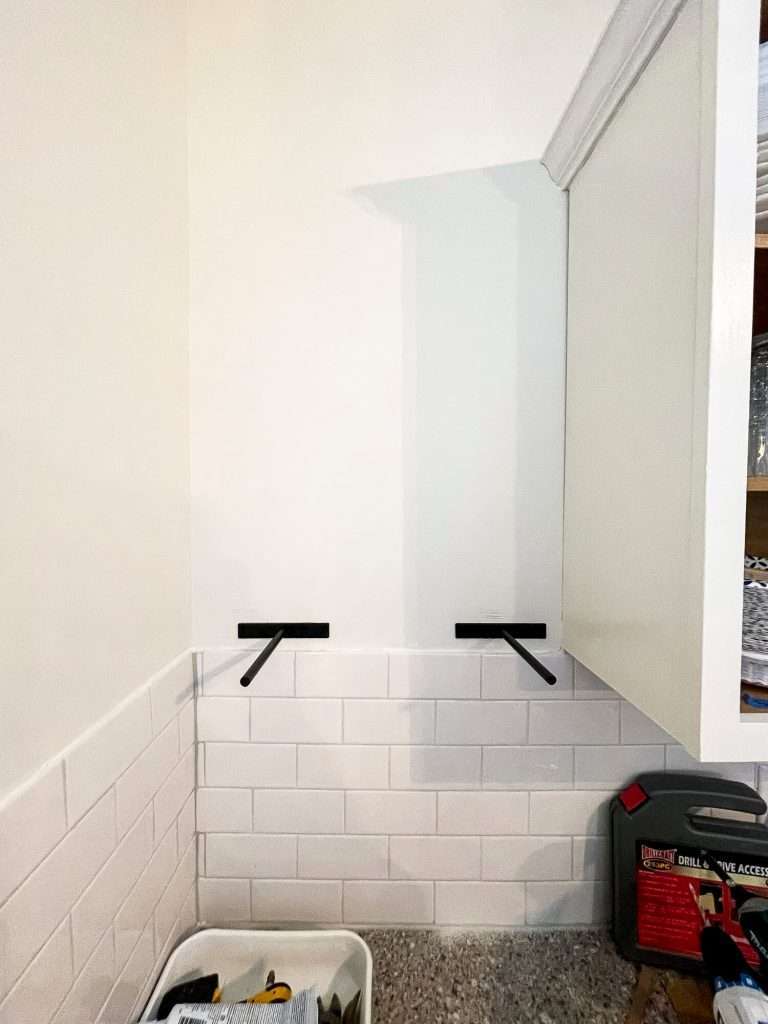 Brackets for floating shelves