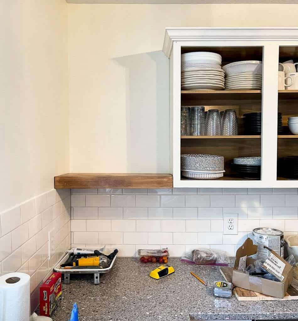 Floating kitchen shelf