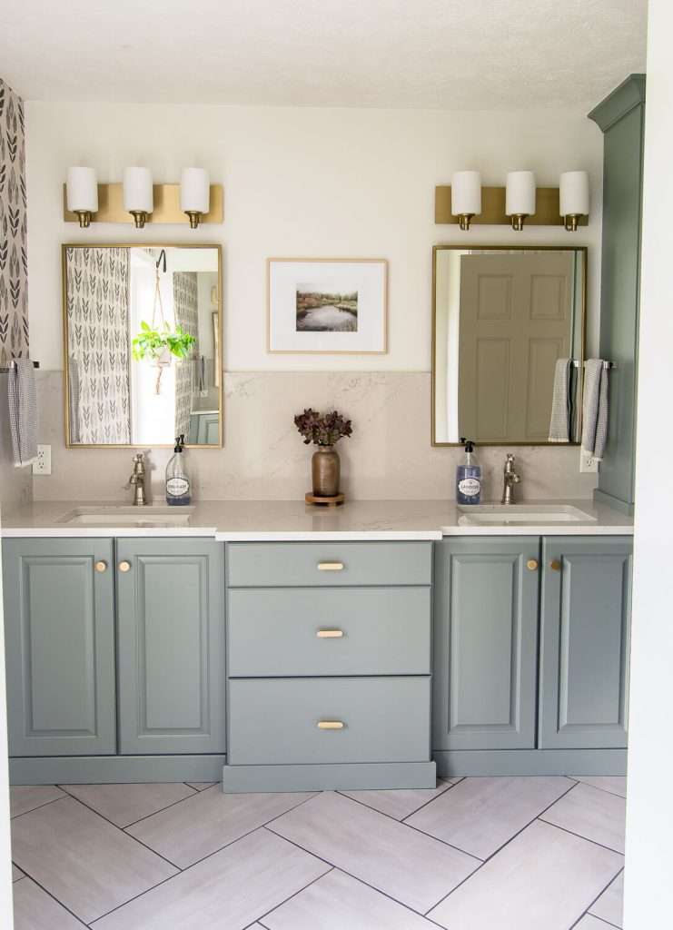 Painted bathroom vanity with mirrors and backsplash