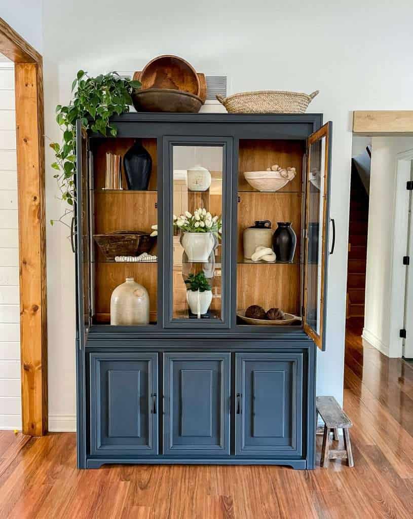 black cabinet styled shelves