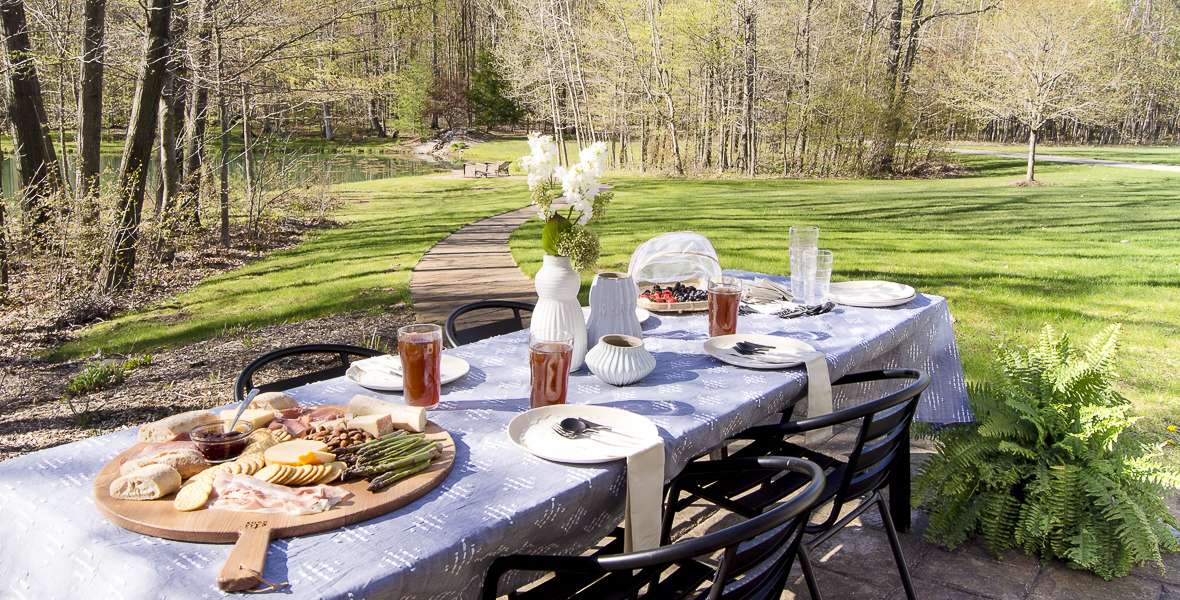 Backyard Party Must Haves for Easy Entertaining