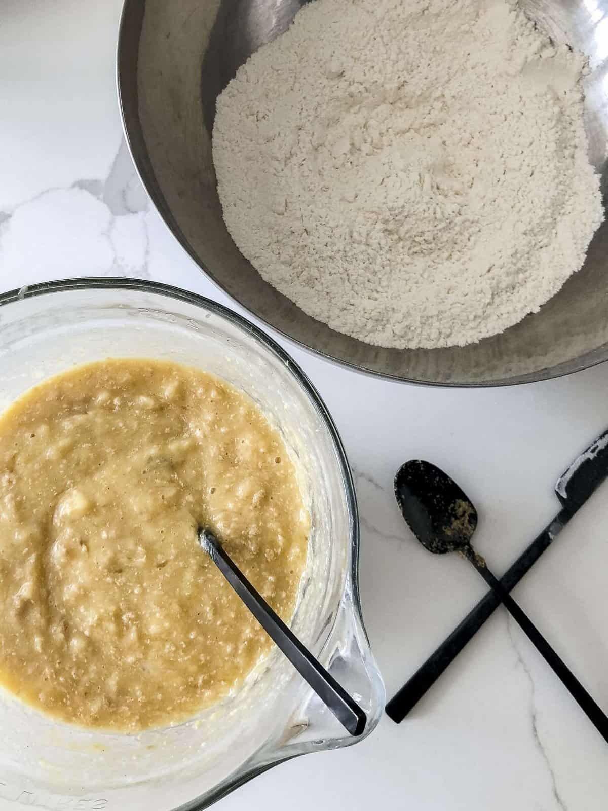 Wet and dry banana bread ingredients.