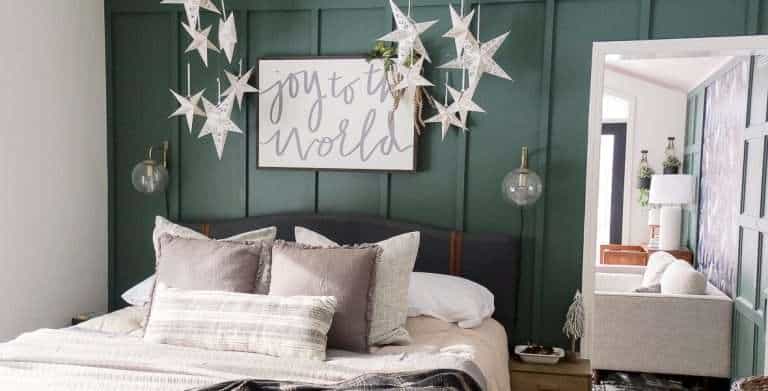 Cozy Christmas Bedroom Decor Ideas