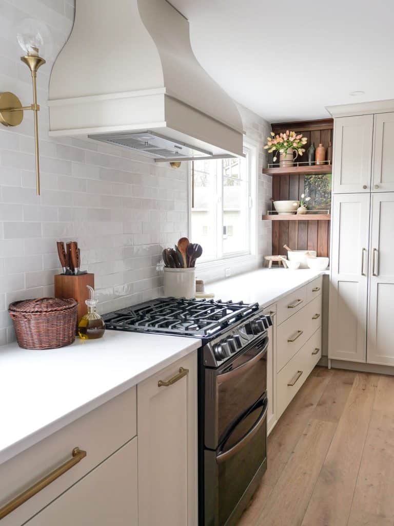 Overlay cabinet style in a kitchen.