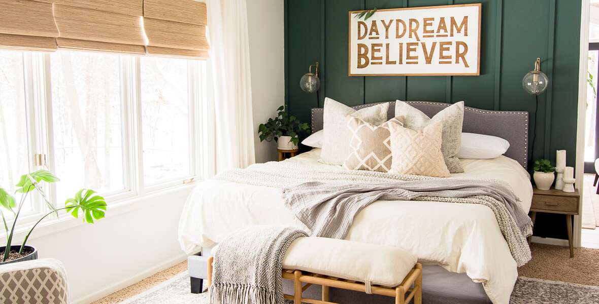 How to Decorate a Green Accent Wall in the Bedroom