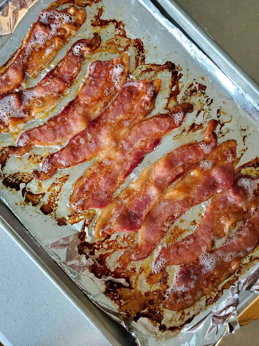 Oven cooked bacon for spicy cowboy beans