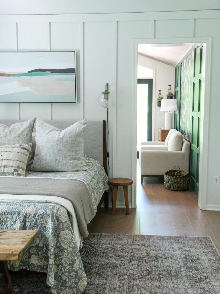 Bedroom with pillow decor essentails.