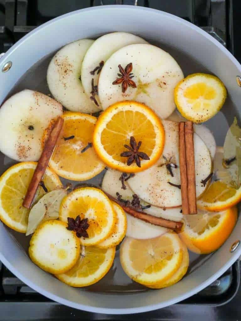 Stovetop simmer pot.