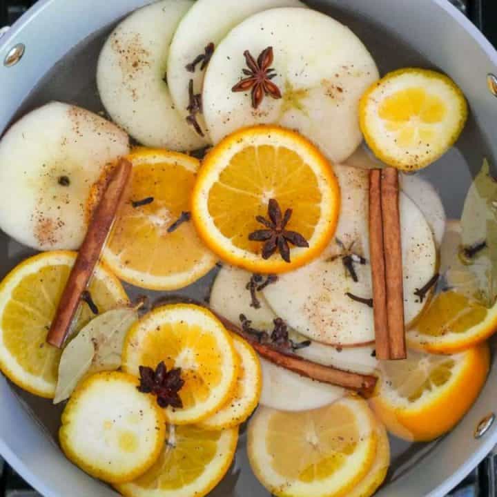 Stovetop simmer pot.